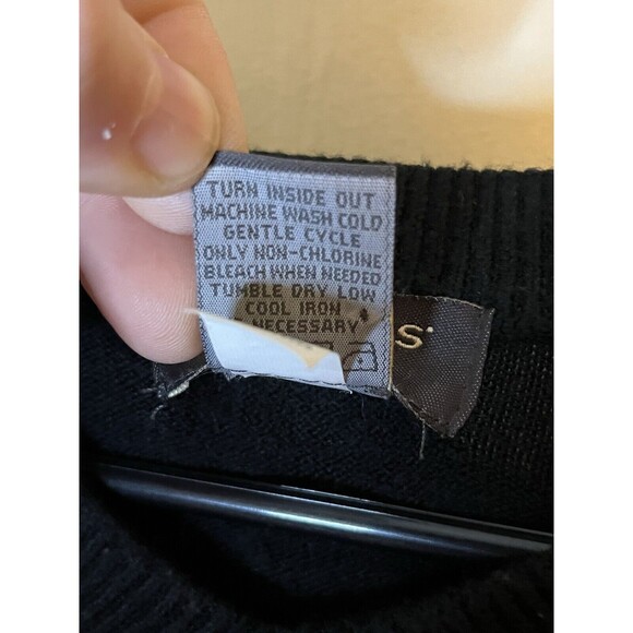 Dockers Black V-Neck Long Sleeve Sweater Men's Size Medium Lightly Worn - Picture 3 of 4